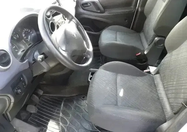 Peugeot Partner cena 14900 przebieg: 195200, rok produkcji 2010 z Andrychów małe 46